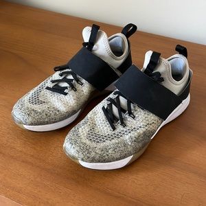 Nike training shoes -8.5